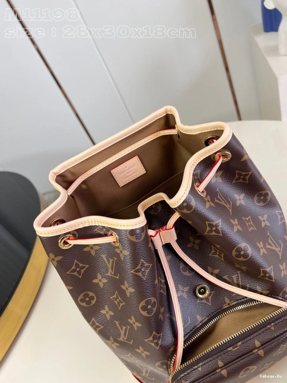 LOUIS MONTSOURIS PM VUITTON 1225